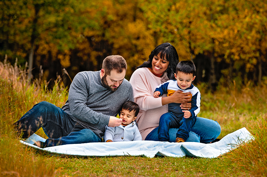 edmonton family on blanket